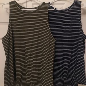 Old Navy sleeveless swing T’s lot of 2